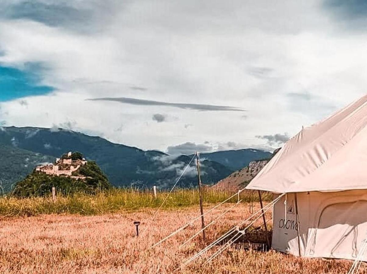 Lodg'Ing Secret Camp Ariege Otel Lordat Dış mekan fotoğraf