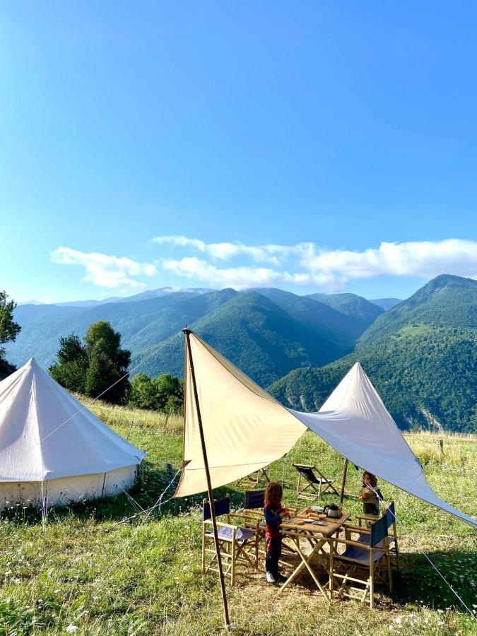 Lodg'Ing Secret Camp Ariege Otel Lordat Dış mekan fotoğraf