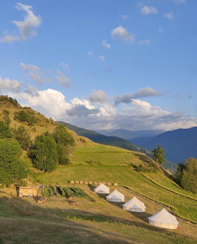 Lodg'Ing Secret Camp Ariege Otel Lordat Dış mekan fotoğraf